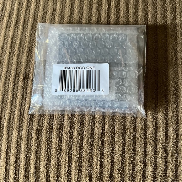 Coach Pave Signature Necklace nwt in packaging - Picture 3 of 3